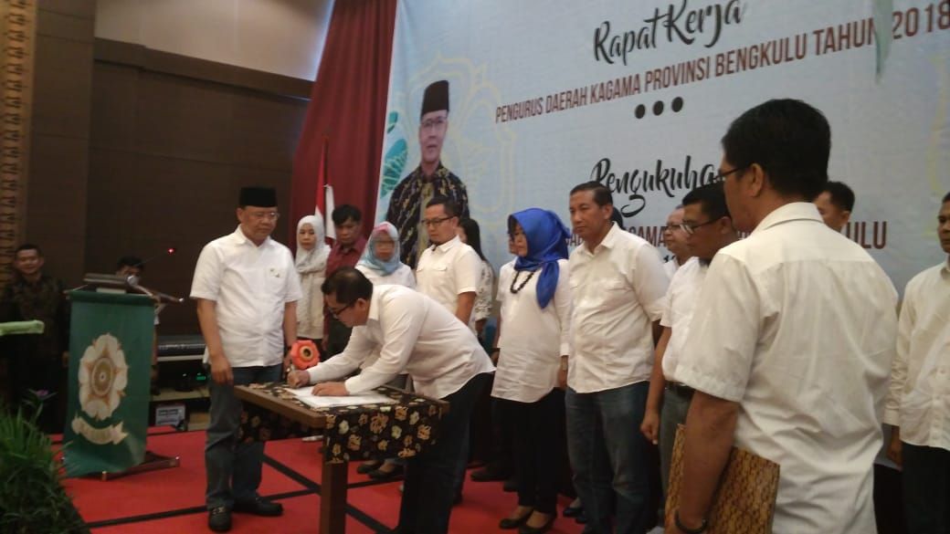 Serah Terima pengurus KAGAMA Periode 2018-2023