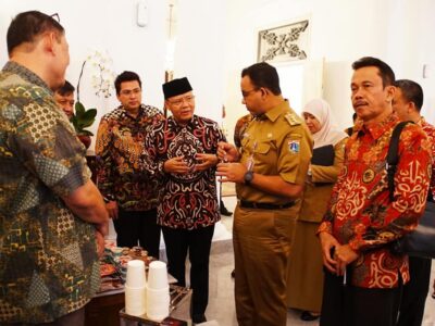 Rohidin Mersyah Tawarkan Kerja Sama Bencoleen Coffe ke Anis Baswedan