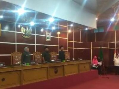 Paripurna DPRD Kota Mendengarkan Jawaban Walikota Bengkulu Terhadap Pandangan Umum Fraksi-Fraksi