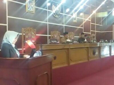 Paripurna Mendengarkan Pandangan Umum Fraksi-Fraksi Terhadap Nota APBD-P Tahun 2017