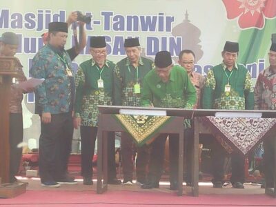 Haedar Nasir Resmikan Gedung Hasan Din dan 2 Masjid Muhammadiyah