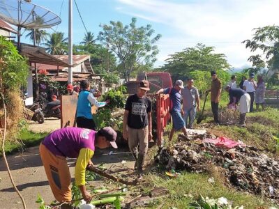 Jumat Bersih, Pemkab Seluma ajak Warga Gotong-Royong