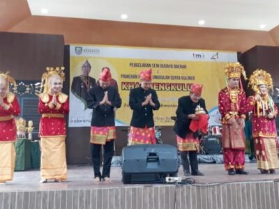 Tarian Bimbang Ulu Juga Ikut Meriahkan HUT Ke-44 TMII