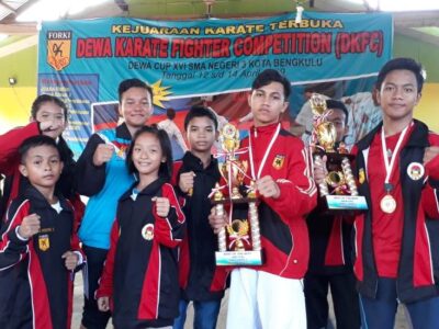 Inkai Bengkulu Kembali Borong Piala Best Of The Best Dewa Karate Fighter Competition
