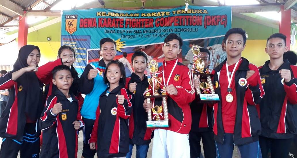 Inkai Bengkulu Kembali Borong Piala Best Of The Best Dewa Karate Fighter Competition