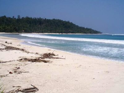 Indahnya Panorama Pantai Air Rami