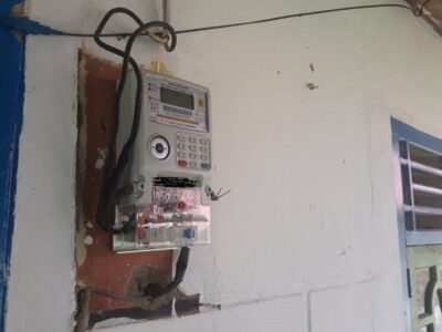 Warga Seluma Keluhkan Pungutan Pemasangan KWh PLN