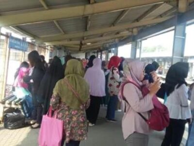 Pagi Hari di Stasiun Citayam