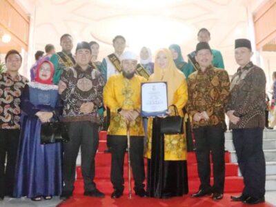 Walikota Helmi Terima Penghargaan Manggala Karya Kencana dari BKKBN