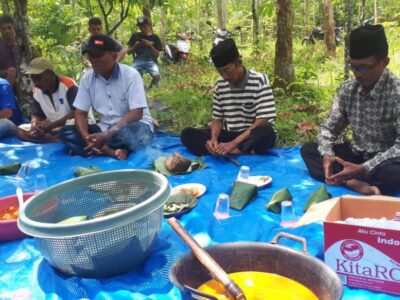 Tolak Balak, Warga Desa Muara Pulutan ‘Basuh Dusun’