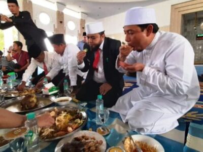 Walikota Helmi Kembali Ajak Warga Makan Akbar 1000 Nampan