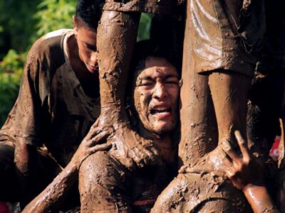 Panjat Pinang, Warisan Kolonial yang Menjadi Idola di Hari Kemerdekaan
