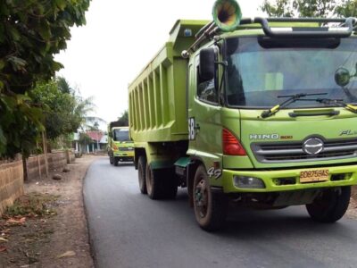Truk Berlogo SB Langgar Tonase