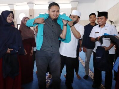 Walikota Helmi Lepas Mahasiswa KKN-MU Pulang Kampung