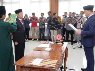 Gubernur Rohidin Resmi Lantik Hamka Sabri sebagai Pejabat Sekda