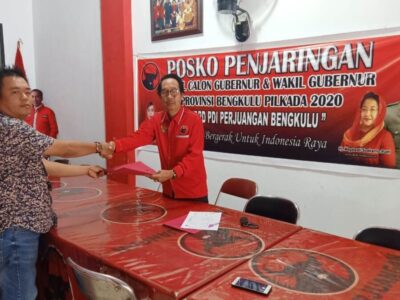 Serius Pilgub, Agusrin Daftar ke PDIP