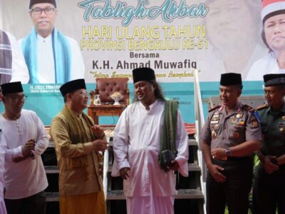 Tabligh Akbar HUT Provinsi Bengkulu, Gus Muwafiq Minta Tiru Sikap Kesatria Jokowi dan Prabowo