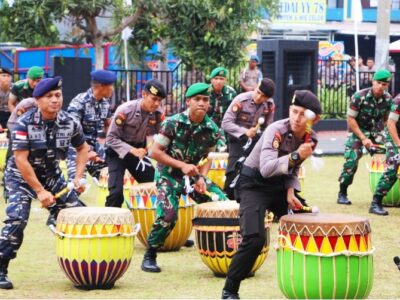 Sinergitas TNI-Polri Meriahkan Upacara Kenaikan Tipologi Polda Bengkulu