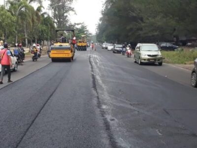 Lanjutkan Proyek, DPUPR Prov Bengkulu Tingkatkan Jalan Kawasan Pantai Panjang