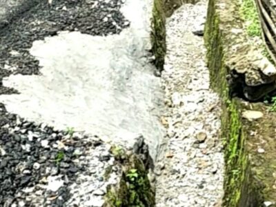 Baru Sebulan, Proyek Jalan Sudah Rusak
