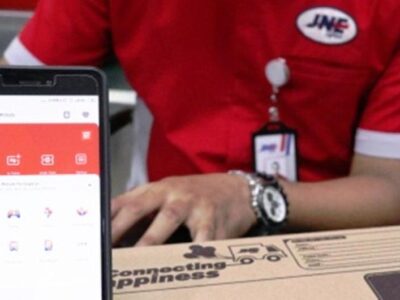 Gandeng LinkAja, JNE Permudah Pembayaran Pengiriman Logistik Secara Nontunai