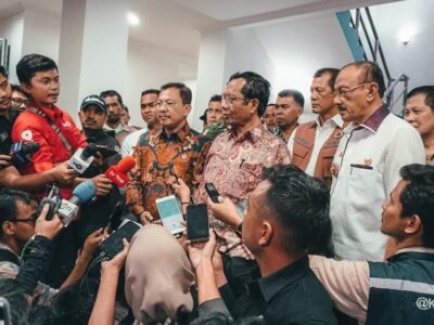 Mahfud MD Ajak Masyarakat Natuna Bersholawat, Panjatkan Dzikir dan Doa untuk Indonesia
