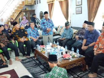 Gubernur Rohidin Silaturrahmi ke Kediaman Ketua PD Muhammadiyah dan PCNU Lebong