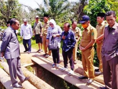 Dinas PUPR Bersama Komisi II DPRD Kota Bengkulu Sidak Jalan dan Drainase