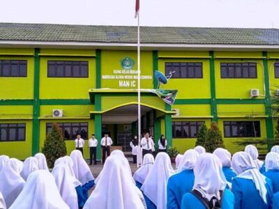 MAN IC Benteng Gelar Apel Pagi Terkait Kesiapsiagaan dan Pencegahan Covid-19