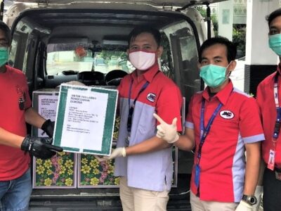 JNE Kirim 10 Ribu Masker untuk Paramedis Covid-19