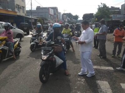 HIPMI Bengkulu Utara Bagi Masker Gratis