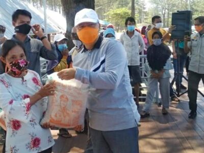 Tukang Becak, Ibu Rumah Tangga, dan PKL: Terima Kasih Pak Gubernur