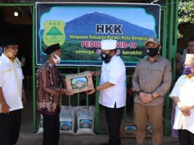 Wali Kota Helmi Apresiasi HKK yang Ikut Berikan Bantuan Sembako