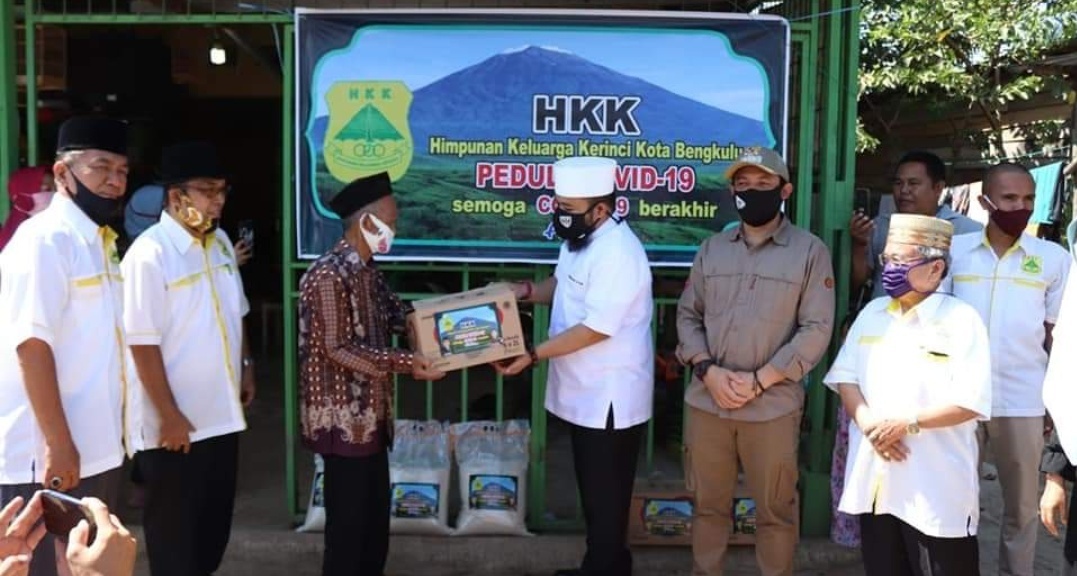 Wali Kota Helmi Apresiasi HKK yang Ikut Berikan Bantuan Sembako