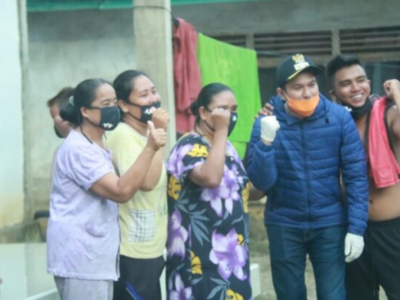Sambangi Keluarga Pasien Covid-19, Wabup Arie Disambut Hangat Masyarakat