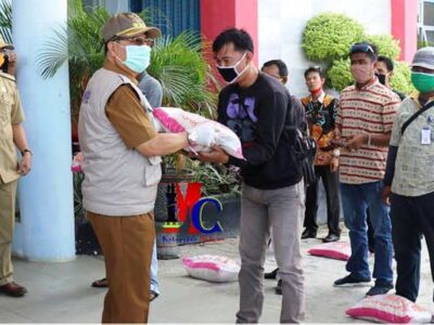 5 Ton Beras untuk Warga Seluma yang Terdampak Covid-19