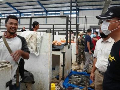 Gubernur Rohidin Ingatkan Pedagang Patuhi Protokol Kesehatan