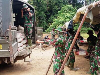 Sukseskan TMMD 108, TNI Kodim 0105/Abar Rela Panggul Semen