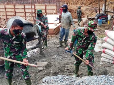 Terik Matahari Tak Surutkan Semangat Satgas TMMD 108 Kodim 0105/Abar