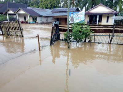 Banjir Setinggi 2 Meter Genangi Desa Air Buluh Kabupaten Mukomuko