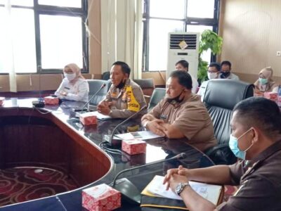 Wabup BS Minta Masyarakat dan Satgas Awasi Penyaluran Bansos