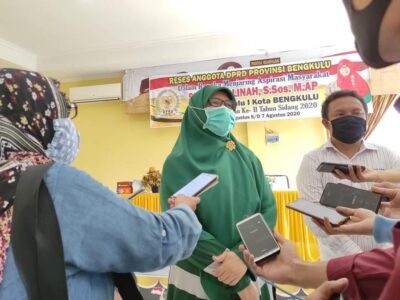 Reses Sefty Yuslinah: Lampu Jalan Mati, Karantina COVID-19, dan Janji Vitamin C Wali Kota