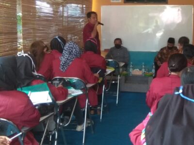 PKBM Meranti Indah Gelar Pelatihan Budidaya Jamur Tiram