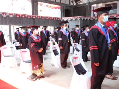 Di Acara Wisuda Unihaz Plt Gubernur Sampaikan Tantangan Pendidikan Masa Depan