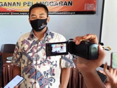 Bawaslu Bengkulu Utara Minta Pemda Turunkan Baliho Petahana