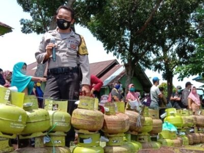 LPG 3 Kg Langka, Warga Rela Antri Hingga 20 Meter