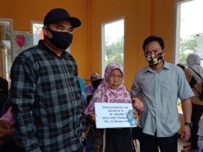 Pemdes Taba Tembilang Bagikan BLT Dana Desa Tahap Empat