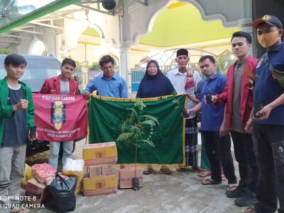 IMM Bengkulu dan BEM UMB Sambangi Korban Banjir Seluma, Bantu Sembako dan Bibit
