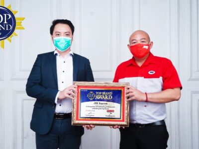 Ketujuh Kalinya, JNE Raih Top Brand Award Kategori Courier Service
