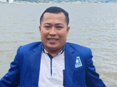 Kalah Pilkada hingga Sebabkan Defisit Anggaran, Bupati Mukomuko Diminta Mundur